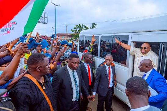Gunmen Attack Adeleke’s Convoy After Palace Visit in Osogbo