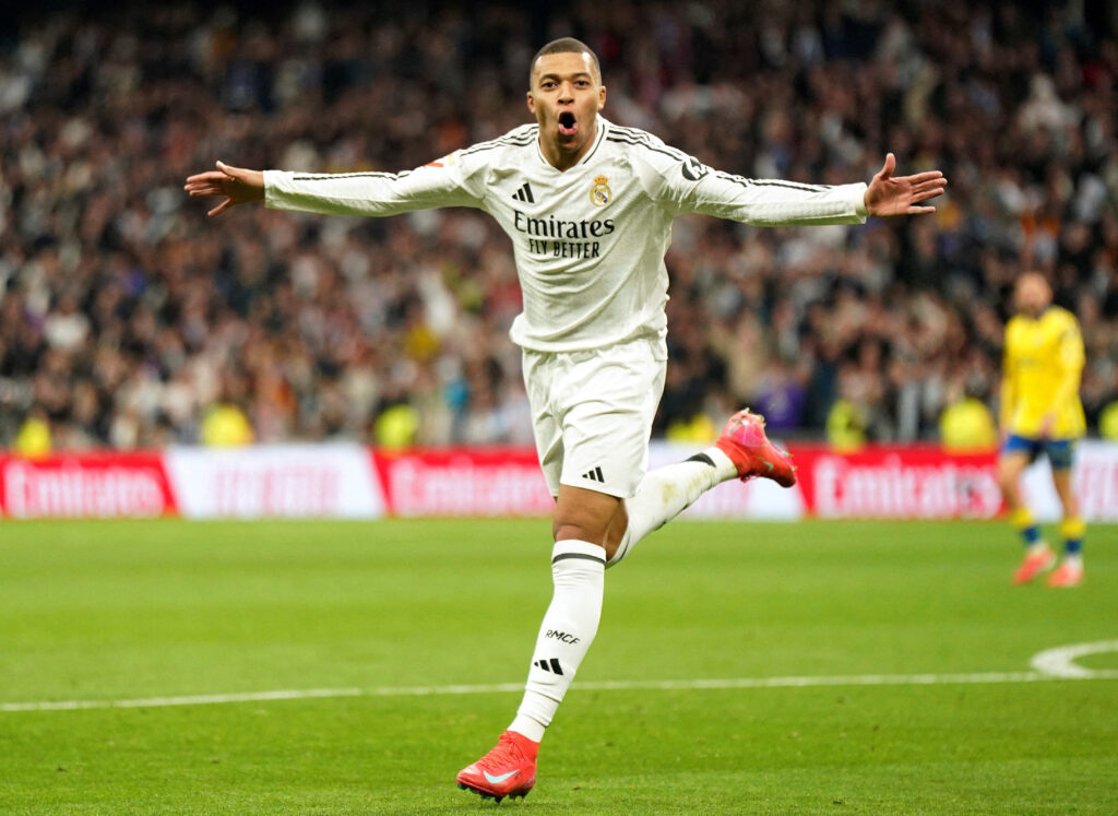 Mbappé Hat-Trick Powers Real Madrid to 4-1 Win Over Real Sociedad