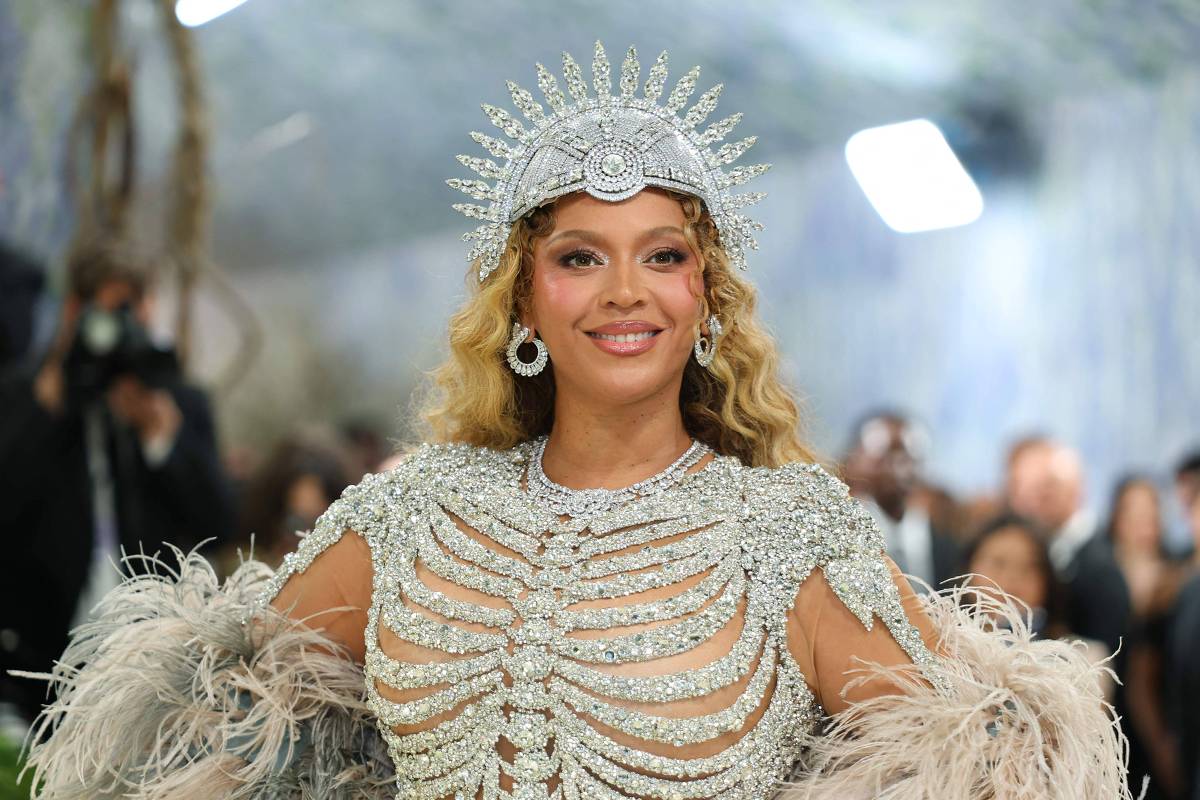 Beyoncé Marks B’Day 20th Anniversary With 31-Track Deluxe Edition